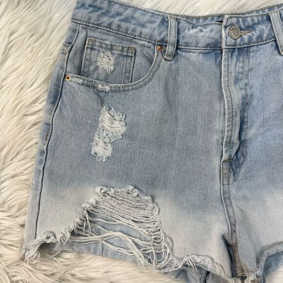 Cali 1850 Light Wash Distressed Shorts - Picture 3 of 9